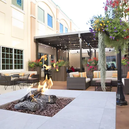 Isle Of Capri Casino Hotel Boonville & Casino - A Caesars Rewards Destination-3